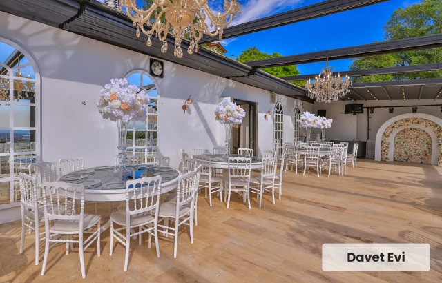 Bambi Garden O Ağacın Altı