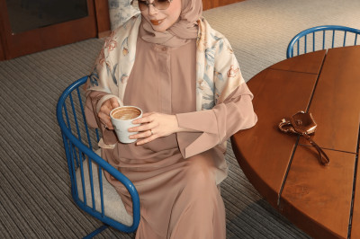 Abaya Seçiminde Şıklığı ve Konforu Bir Arada Yakalamanın Püf Noktaları