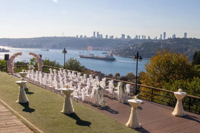 Güzelce Hisar Garden