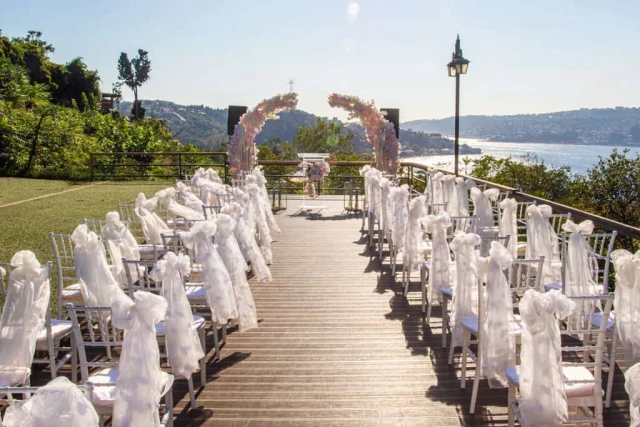 Güzelce Hisar Garden