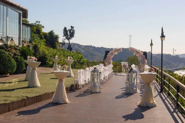 Güzelce Hisar Garden