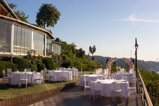 Güzelce Hisar Garden