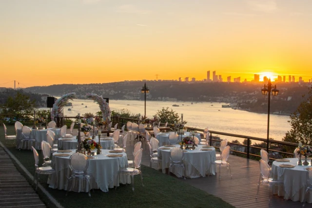 Güzelce Hisar Garden