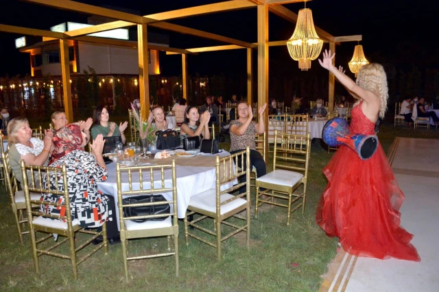Wonder Wedding