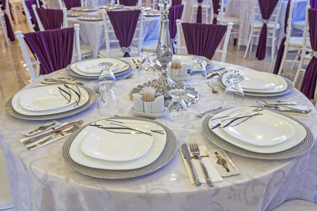 Salon Venedik Due