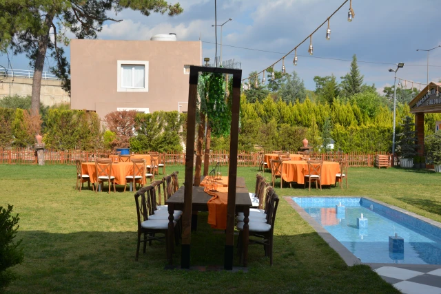 Yaprak Kır Düğün Salonları