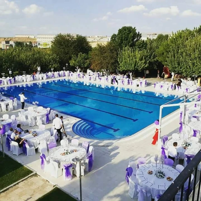 Gold Garden Pool & Wedding