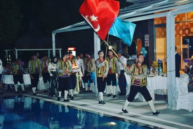 Gold Garden Pool & Wedding