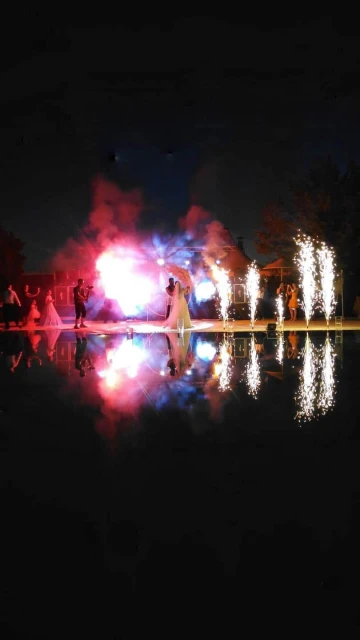 Gold Garden Pool & Wedding