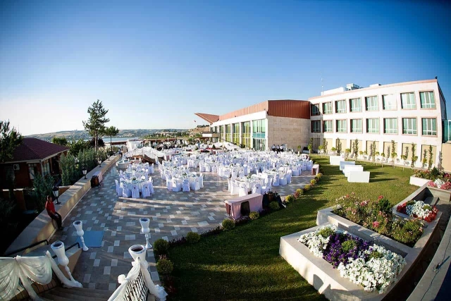 Kronos Hotel