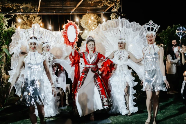 Karnaval Luxury