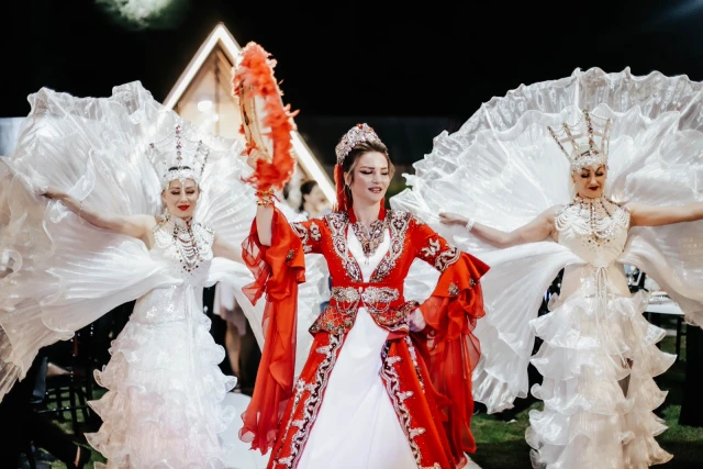 Karnaval Luxury