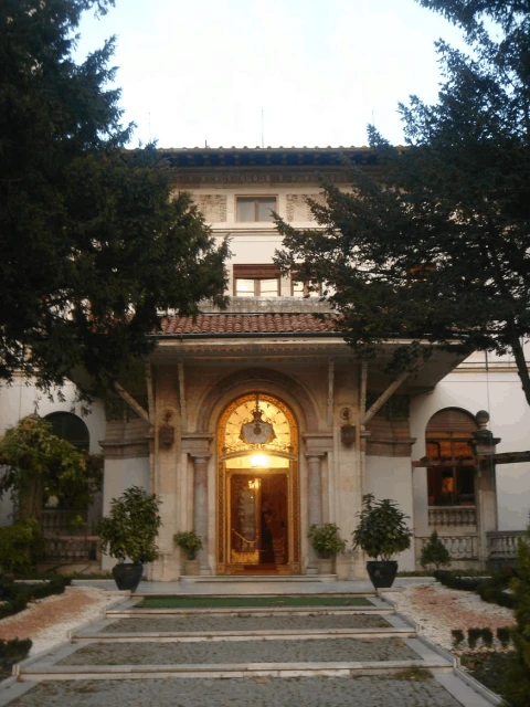 Hidiv Kasrı