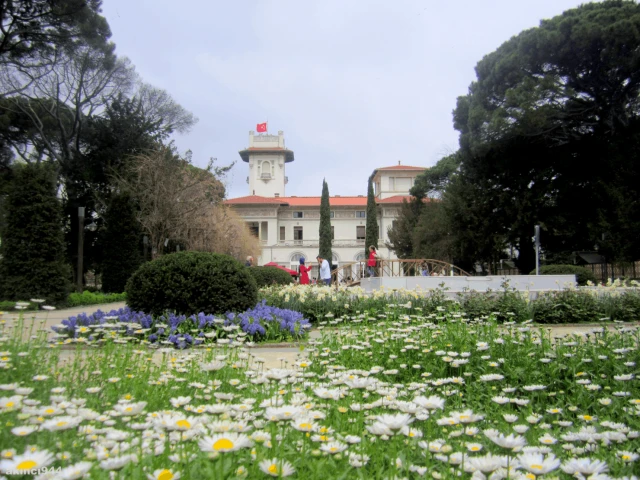 Hidiv Kasrı