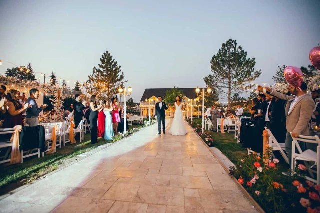 İncek Çınar Kasrı
