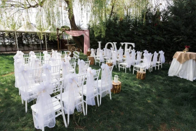 Salkım Söğüt Garden Park