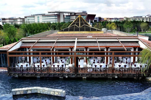 Salon Venedik / Cebeci Şehir Parkı