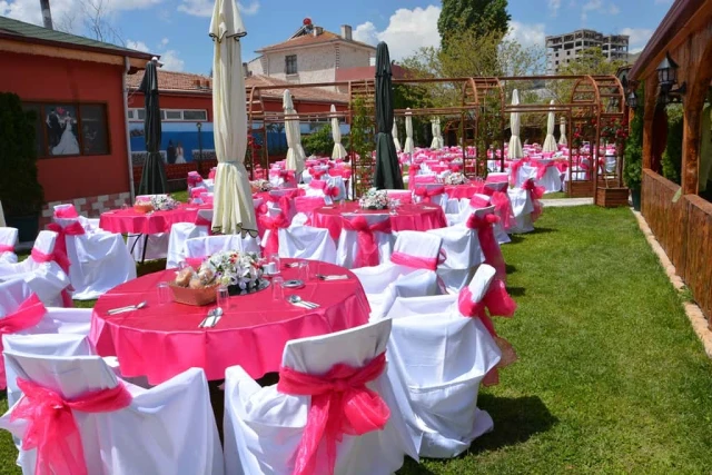 Başak Kır Bahçesi ve Kapalı Düğün Salonları