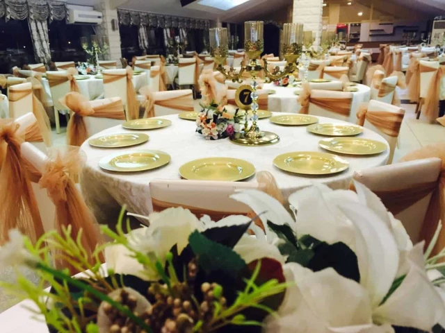 Moda Davet Balo Salonu