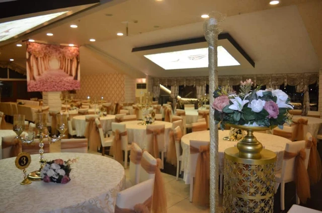Moda Davet Balo Salonu