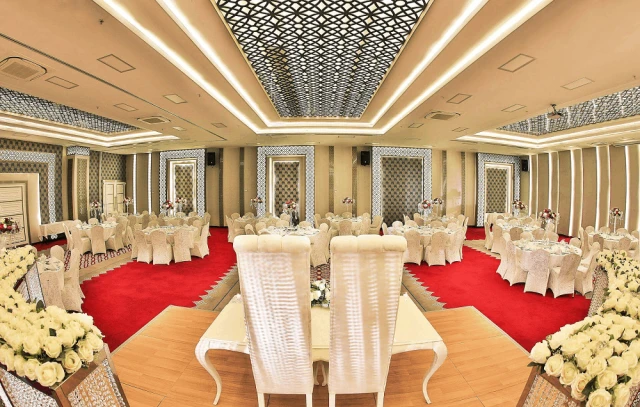 Demonti Otel