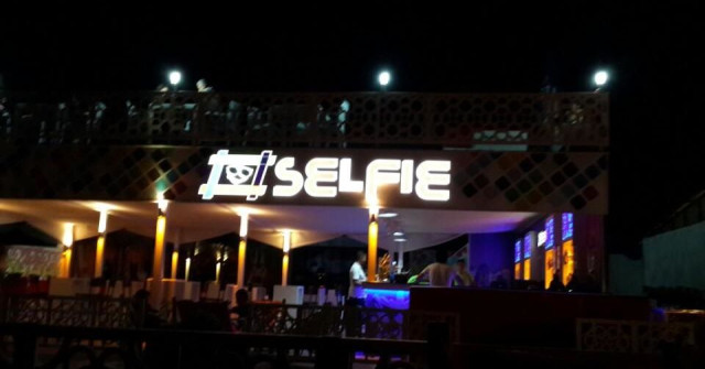 Selfie Beach Club