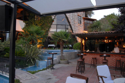 Cumba Restaurant & Bar