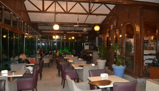 Faris Cafe Bistro