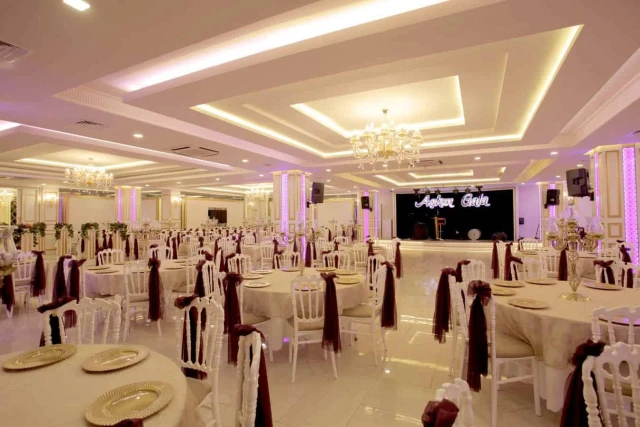Aşkın Davet ve Balo Salonları