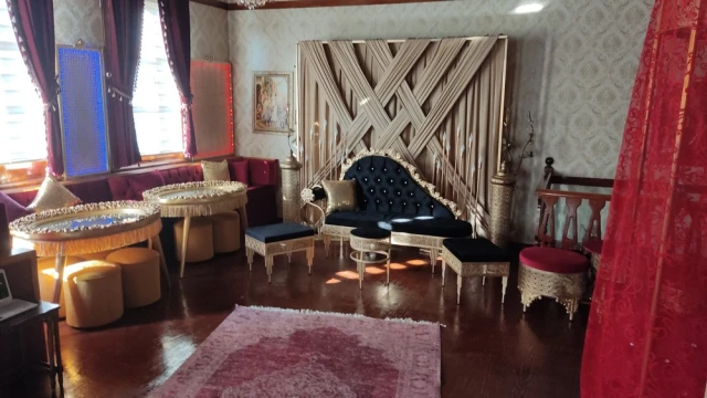 Hayal Kına Konağı