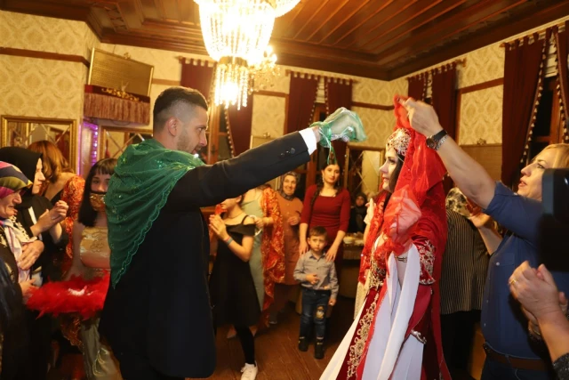 Hayal Kına Konağı