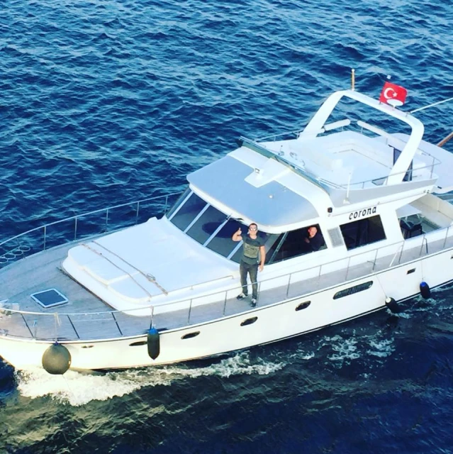 Corona Yat Turizm