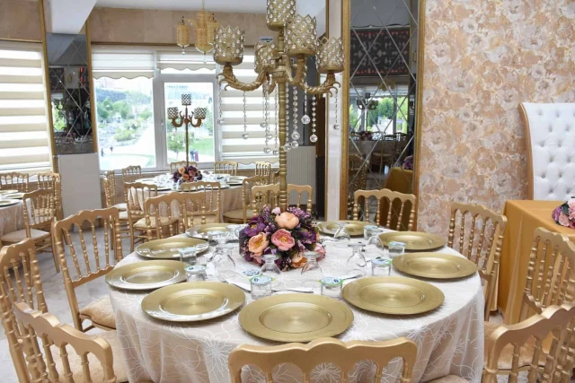 Salon Saray Davet