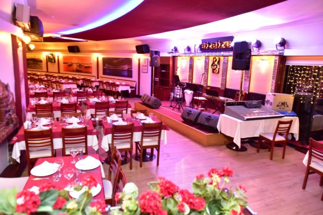 Biz Bize Fasıl