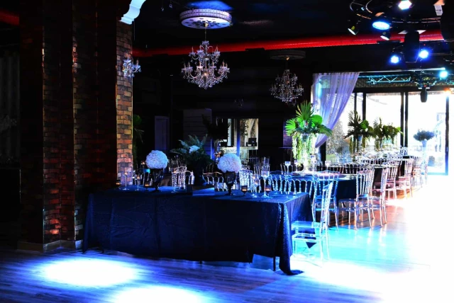 Risus Wedding
