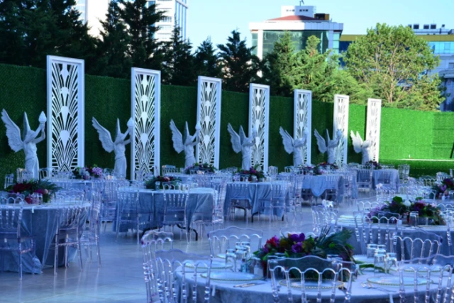 glory-pool-side-wedding-venue-1