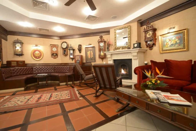 Karaca Otel