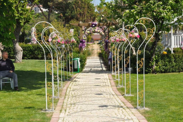 Baler Garden Wedding House