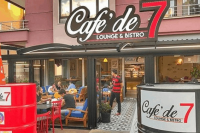 Cafe’de 7 Lounge & Bistro