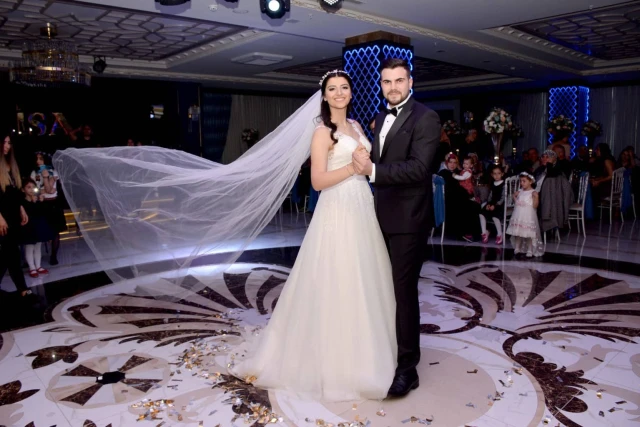 Elisa Davet ve Balo Salonları