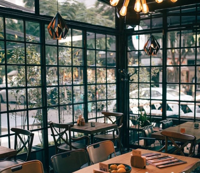 Lokal Cafe Bistro