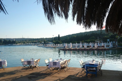 Tren Beach Club