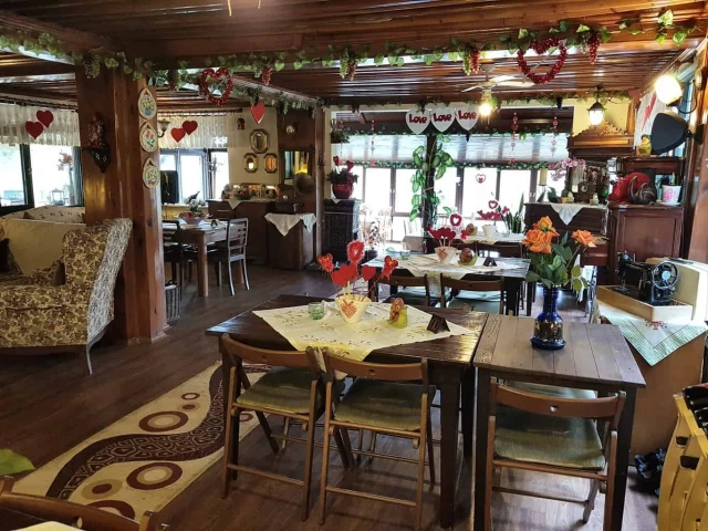 Hera Restaurant