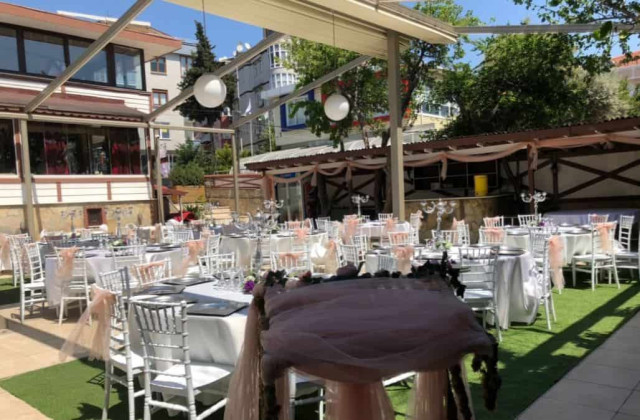 Amindos Restaurant