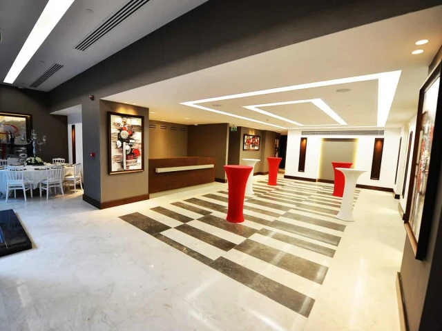 MAC Hotel Vazo Kule
