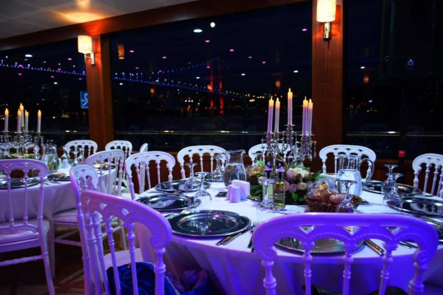 Beyaz Martı Davet Gemisi