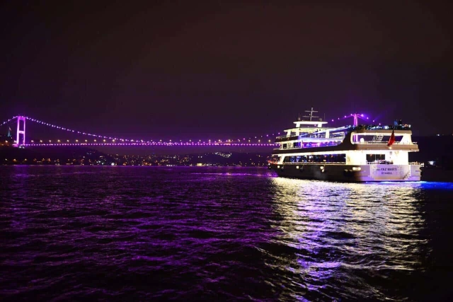 Beyaz Martı Davet Gemisi
