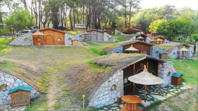 hobbit-koyu-antalya