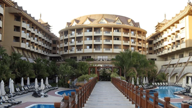 royal-dragon-hotel-balayi-oteli-fiyatları-manavgat-antalya-1