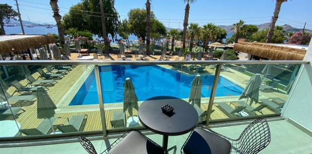 Yalıpark Beach Hotel